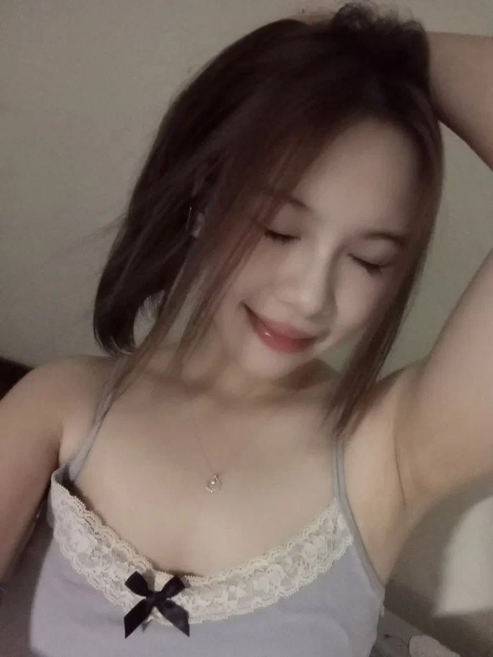 Đụ con vợ ngực bự